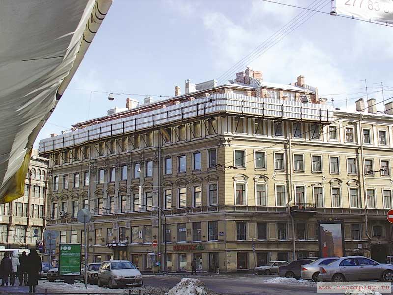 ������������� ������ � ����������� �������� (������� ��������, �. 11)  Nevsky pr., 11. The building developing with attic construction